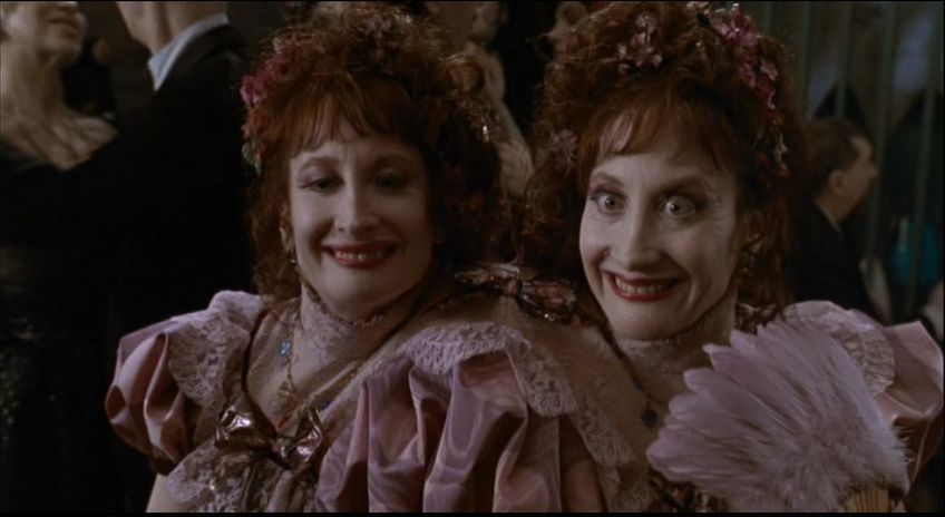 http://vignette3.wikia.nocookie.net/addamsfamily/images/8/88/Amor_twins.jpg/revision/latest?cb=20100108190028
