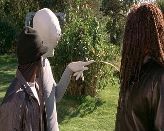 Scary_Movie_Alien_Pee.jpg
