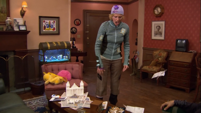 File:3x05 Mr. F (09).png
