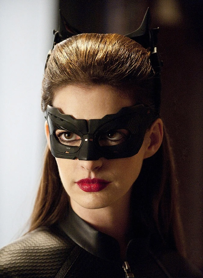The Cat (Anne Hathaway) Batman Wiki Fandom powered by Wikia