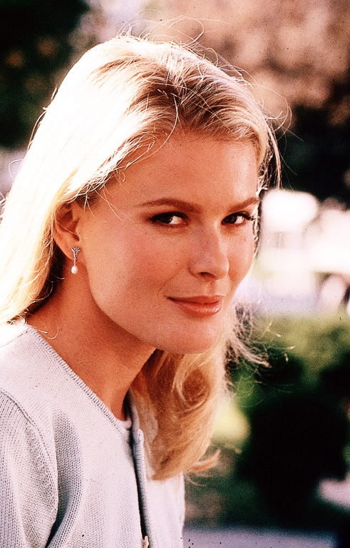 Vendela Kirsebom | Batman Anthology Wiki | Fandom powered by Wikia