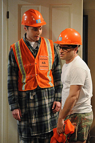 File:S5EP15 - The guys with safety helmets.jpg