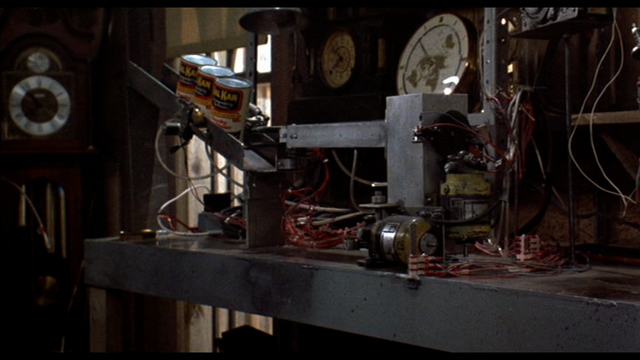 File:Automatic dog feeder 2.png