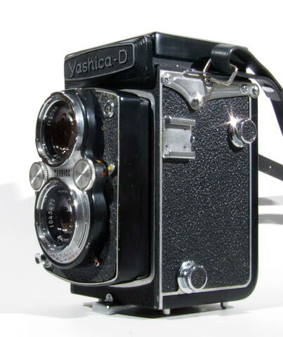 File:Yashica-D 05.jpg