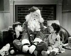 Christmastoyshop-still