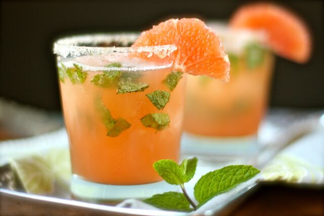 File:Pink-grapefruit-mojitos-11.jpg