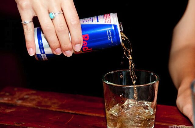 File:670px-Make-a-Red-Bull-and-Vodka-Step-3.jpg
