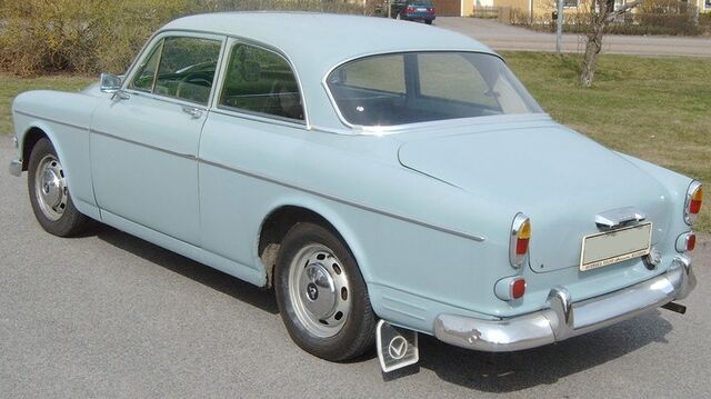 File:VolvoAmazonRear3qrtrleft.jpg