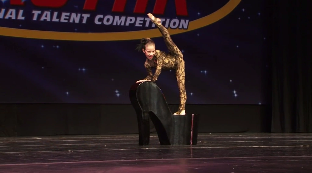 Purrfect Fit Dance Moms Wiki FANDOM powered by Wikia