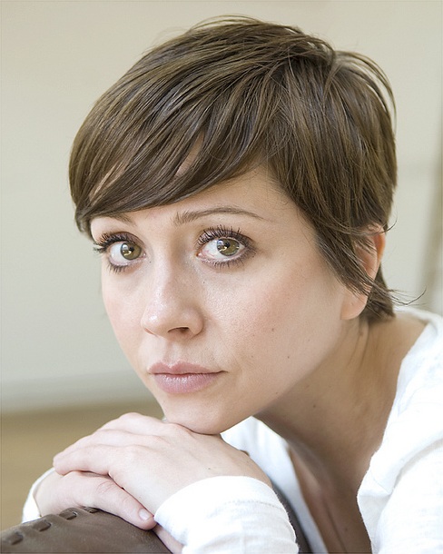 Laura Pyper salary