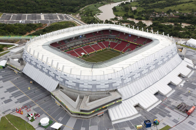 Datei:WM 2014 Stadion (8).jpg