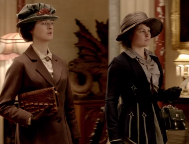 File:WhiteFeatherGirls2S2E1.png