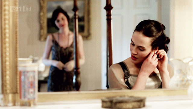 File:Downtonabbey2x04-2.png