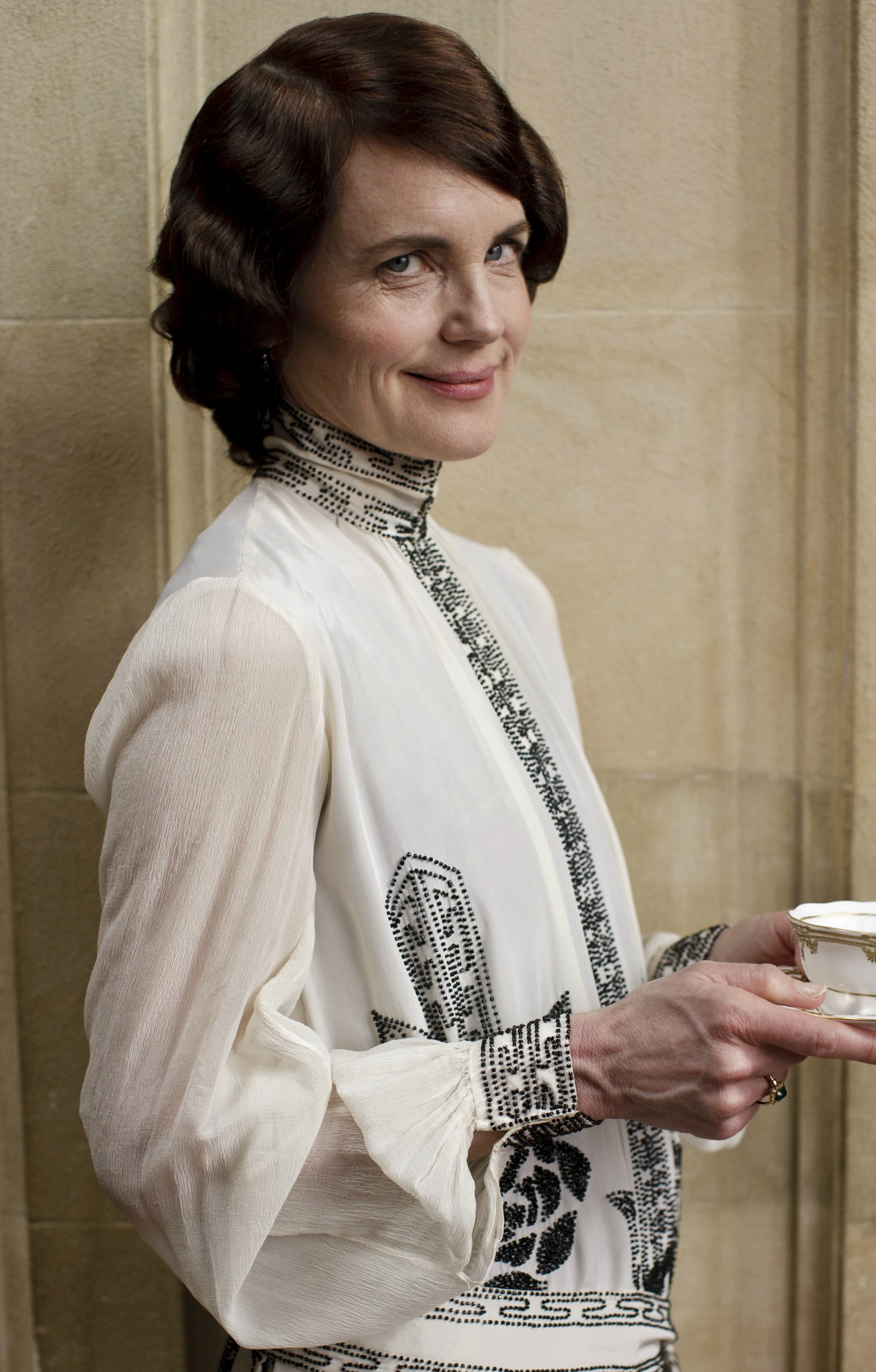 Image Cora Crawley.jpg Downton Abbey Wiki Fandom powered by Wikia