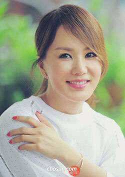 Uhm Jung Hwa48.jpg