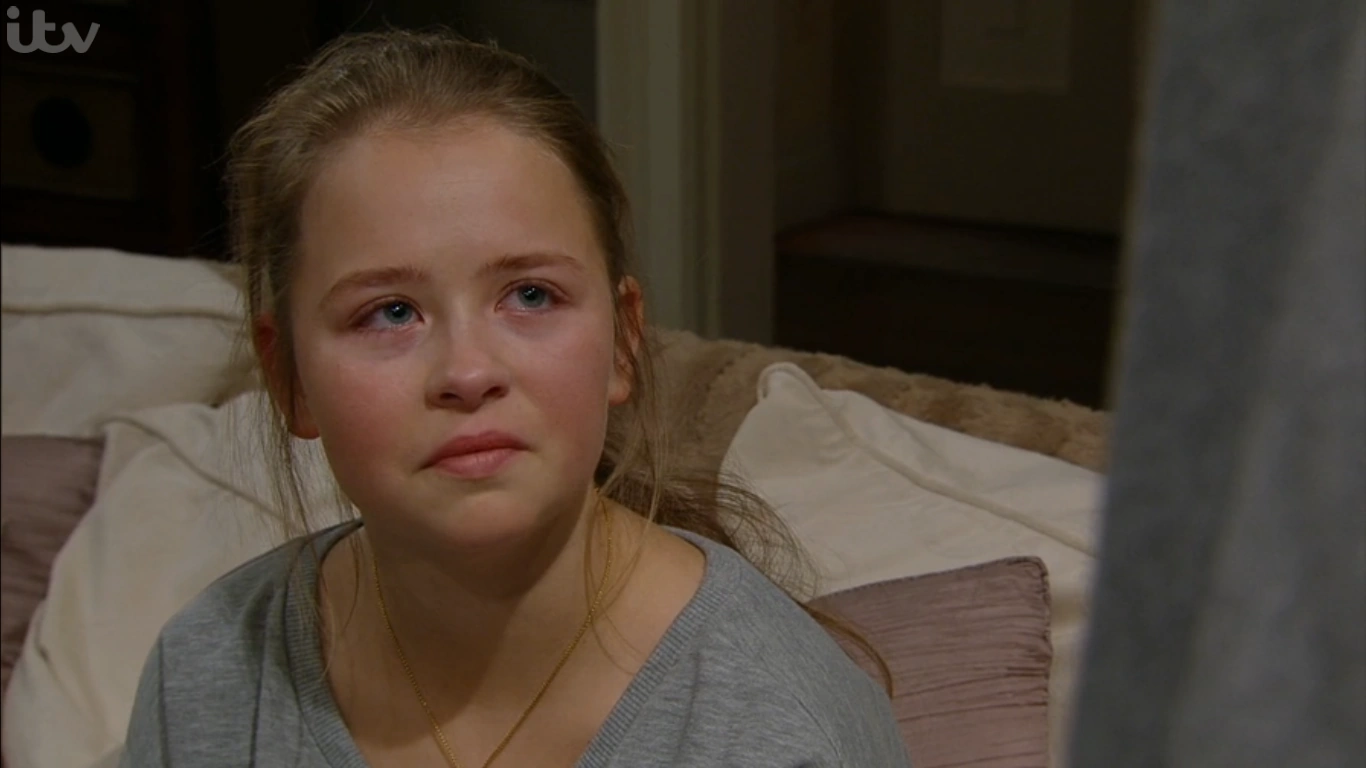 Louise Marwood desktop Wallpapers