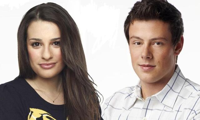 File:800px-Glee-Cast-Wallpaper-glee-11671706-1023-614.jpg