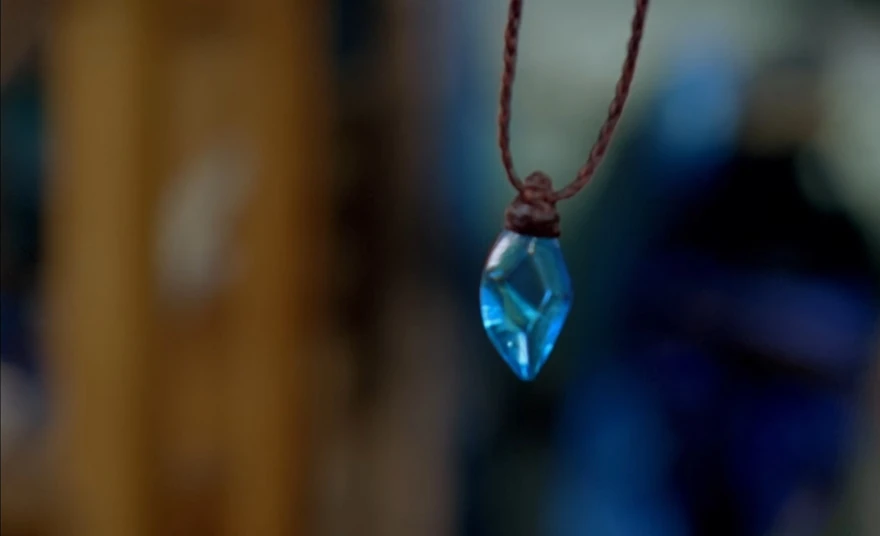 Crystal Necklaces H2O Just Add Water Wiki Fandom powered by Wikia