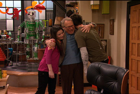 iCarly – A Love Story Unfolding Between Carly and Spencer iCarly – A Love Story Unfolding Between Carly and Spencer