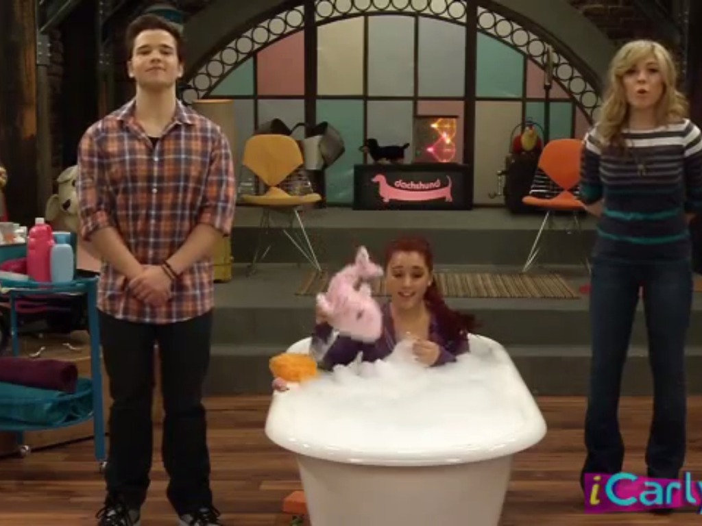 is sam still dating freddie on sam and cat over 50 online dating profile