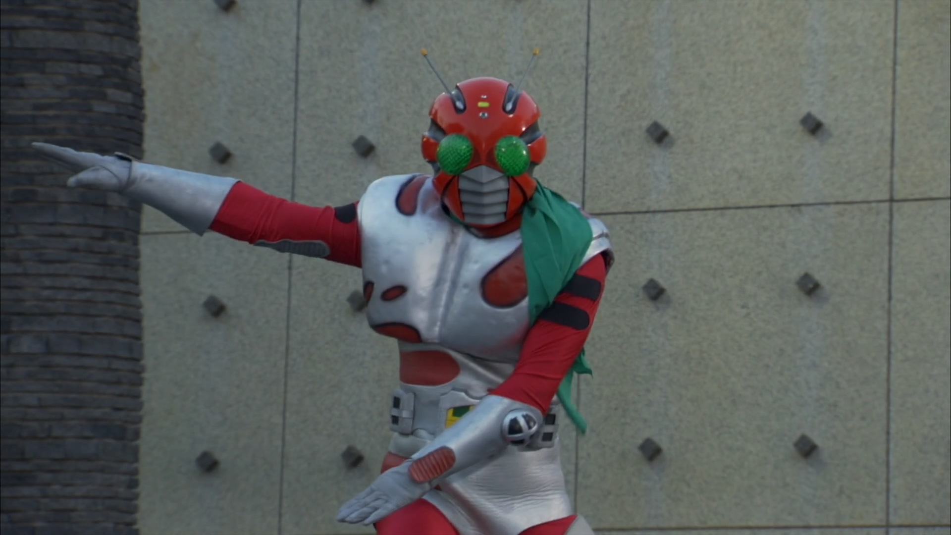 http://vignette3.wikia.nocookie.net/kamenrider/images/8/8e/ZX_(Let's_Go_Kamen_Riders).jpg/revision/latest?cb=20120613170928