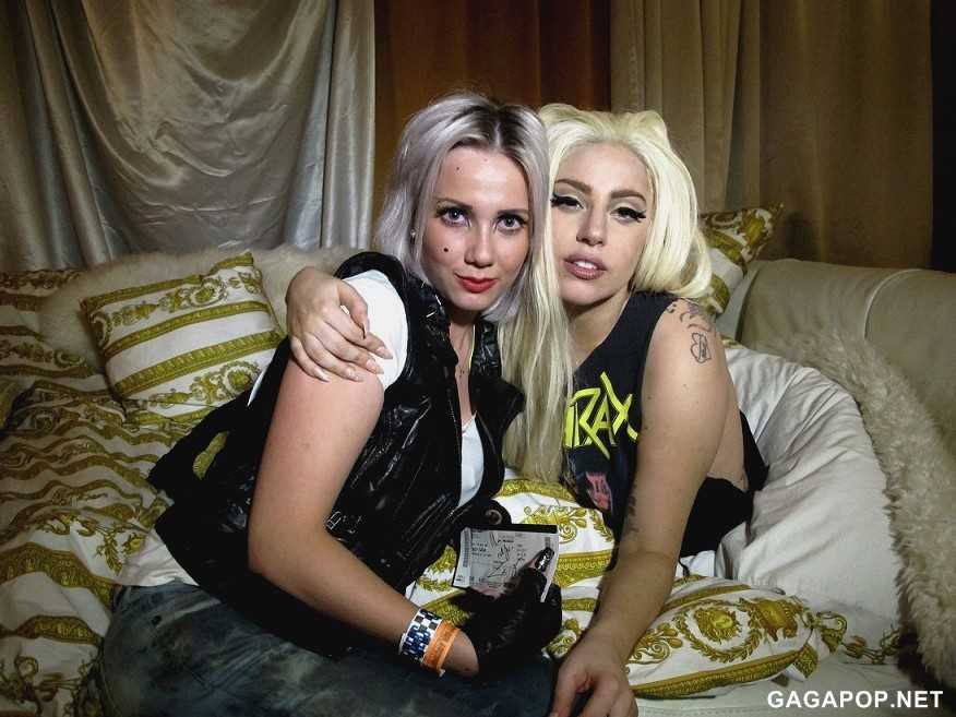 8-28-12_Backstage_Meet_and_Greet_001.jpg