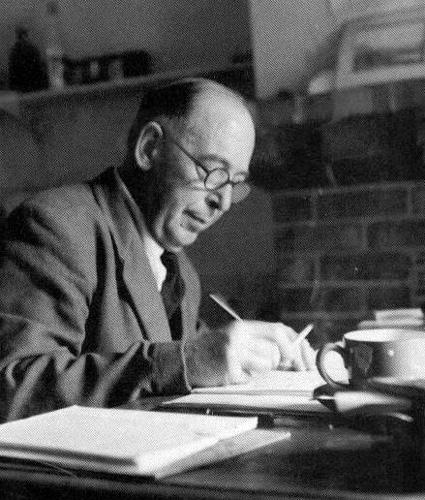 c.s essay lewis Vertaler arend smilde en uitgever dingeman van wijnen blijven nieuwe schatten opdelven uit het verzamelde werk van de britse apologeet c s lewis (1898-1963. c.s essay lewis Vertaler arend smilde en uitgever dingeman van wijnen blijven nieuwe schatten opdelven uit het verzamelde werk van de britse apologeet c s lewis (1898-1963.