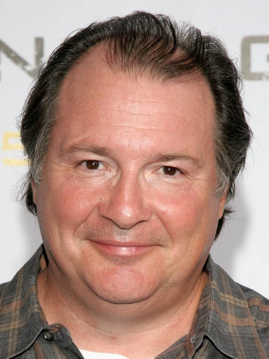 Kevin Dunn earned a million dollar salary - leaving the net worth at 4 million in 2018