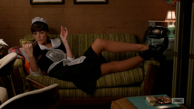 File:6x04 Megans outfits (01).png