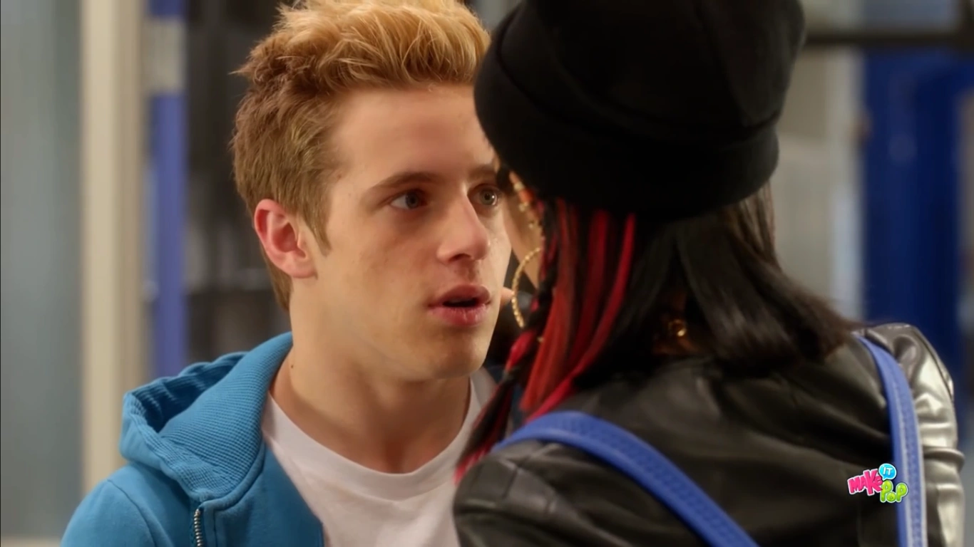 Louriza Tronco desktop Wallpapers