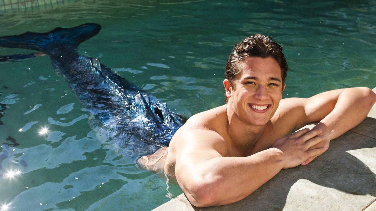H2O - Just add water - What is Zac doing here? What's yout favourite men  character in Mako Mermaids? 👀