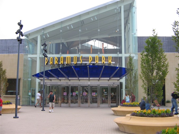 Paramus park mall paramus new jersey Paramus Park is located in Paramus, New Jersey and offers stores - Scroll down for Paramus Park shopping information: store list (directory), locations, mall hours, contact and address.4/4(3).