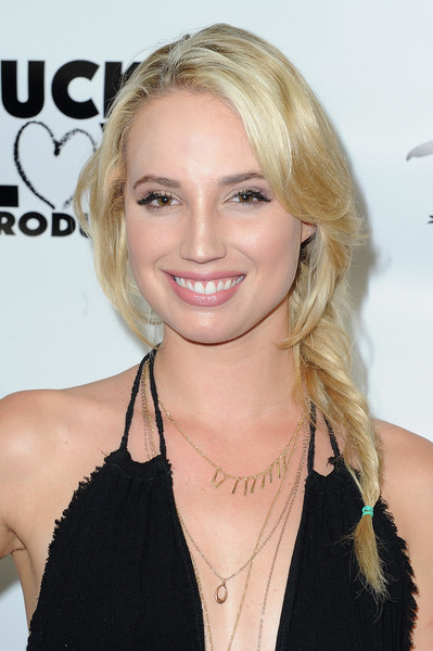 Molly McCook Nude Photos 11 Molly McCook Nude Photos 42