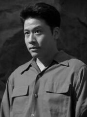 Harry Kim als Buster Kincaid.jpg