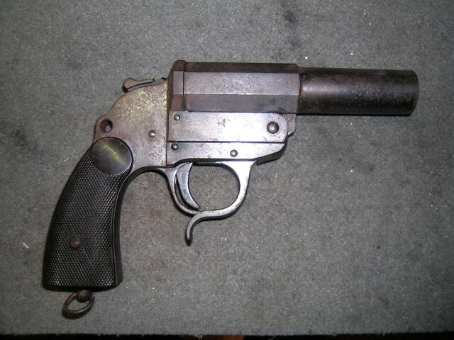 File:Kampfpistole.jpg