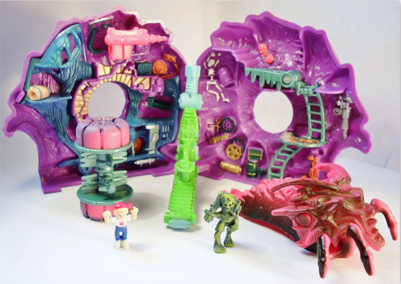 Mighty Max Sinks Nautilus Mighty Max Wiki Fandom powered by Wikia