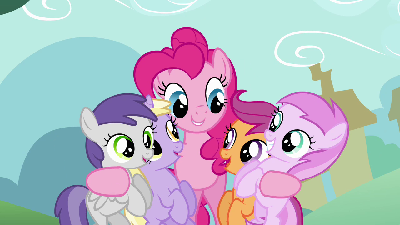 Pinkie_Pie_hugging_fillies_S2E18.png