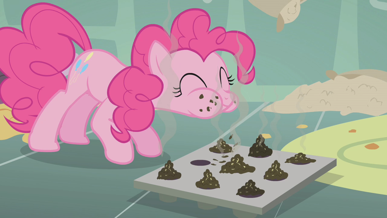 Pinkie_Pie_tasting_cupcakes_S01E12.png