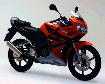 Honda cbr 125 fuel injection #6