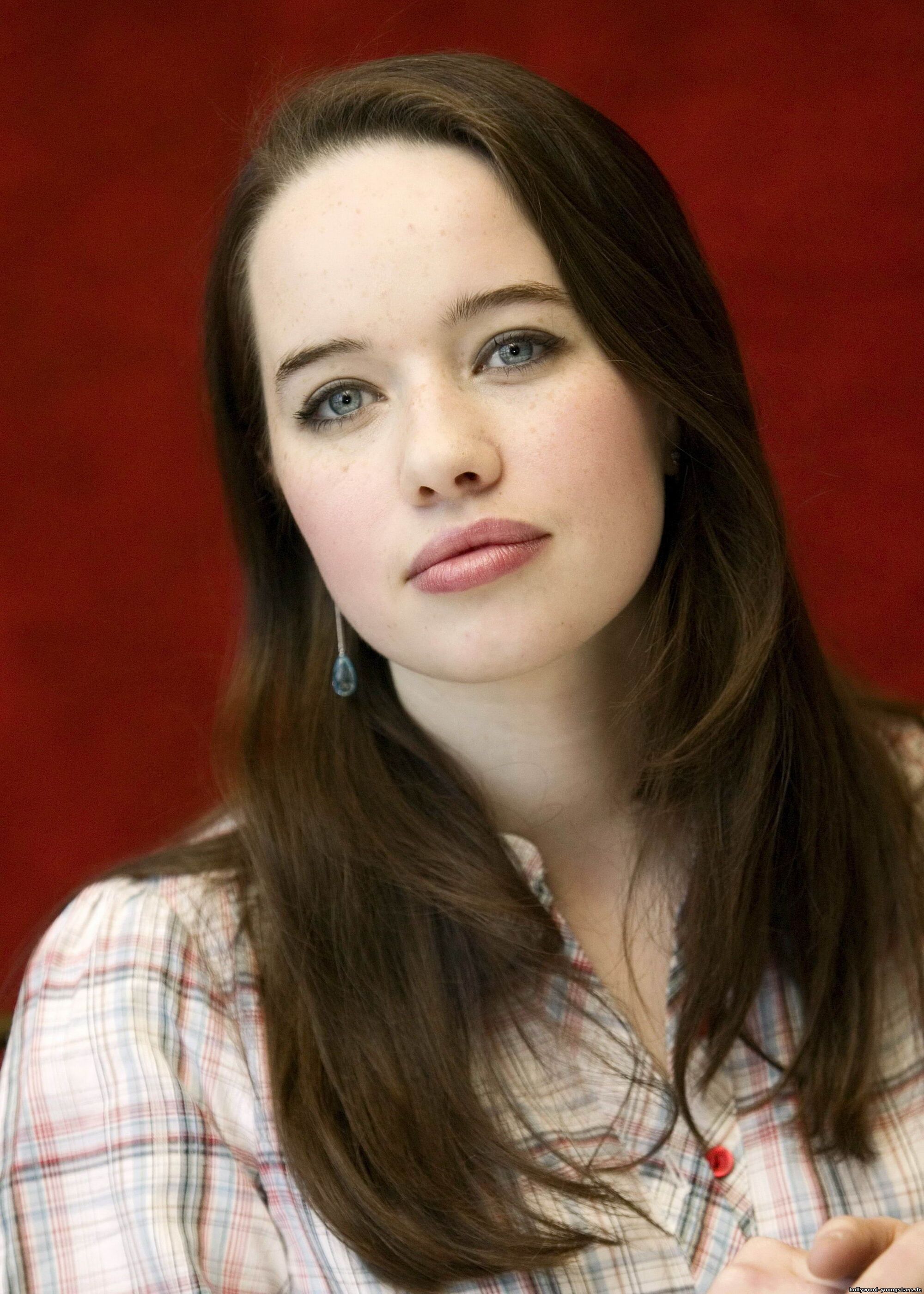 Anna Popplewell Wiki Narnia FANDOM powered by Wikia Anna Popplewell Wiki Narnia FANDOM powered by Wikia