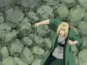 Tsunade racha a parede.PNG