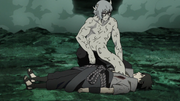 Kabuto salvando Sasuke