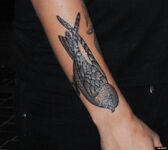 O-LOUIS-TOMLINSON-NEW-BIRD-TATTOO-570