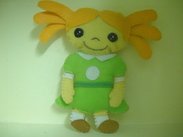 File:Handmade Mary McGuffin.jpg
