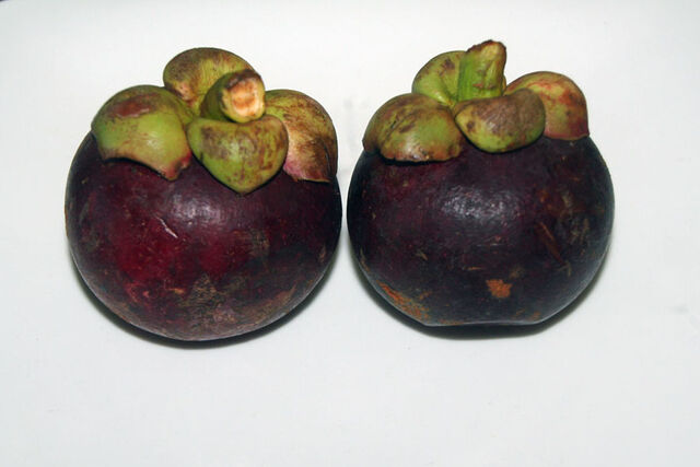 File:Mangosteens.jpg