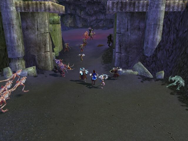 File:Barrage Pet Tombs group.jpg