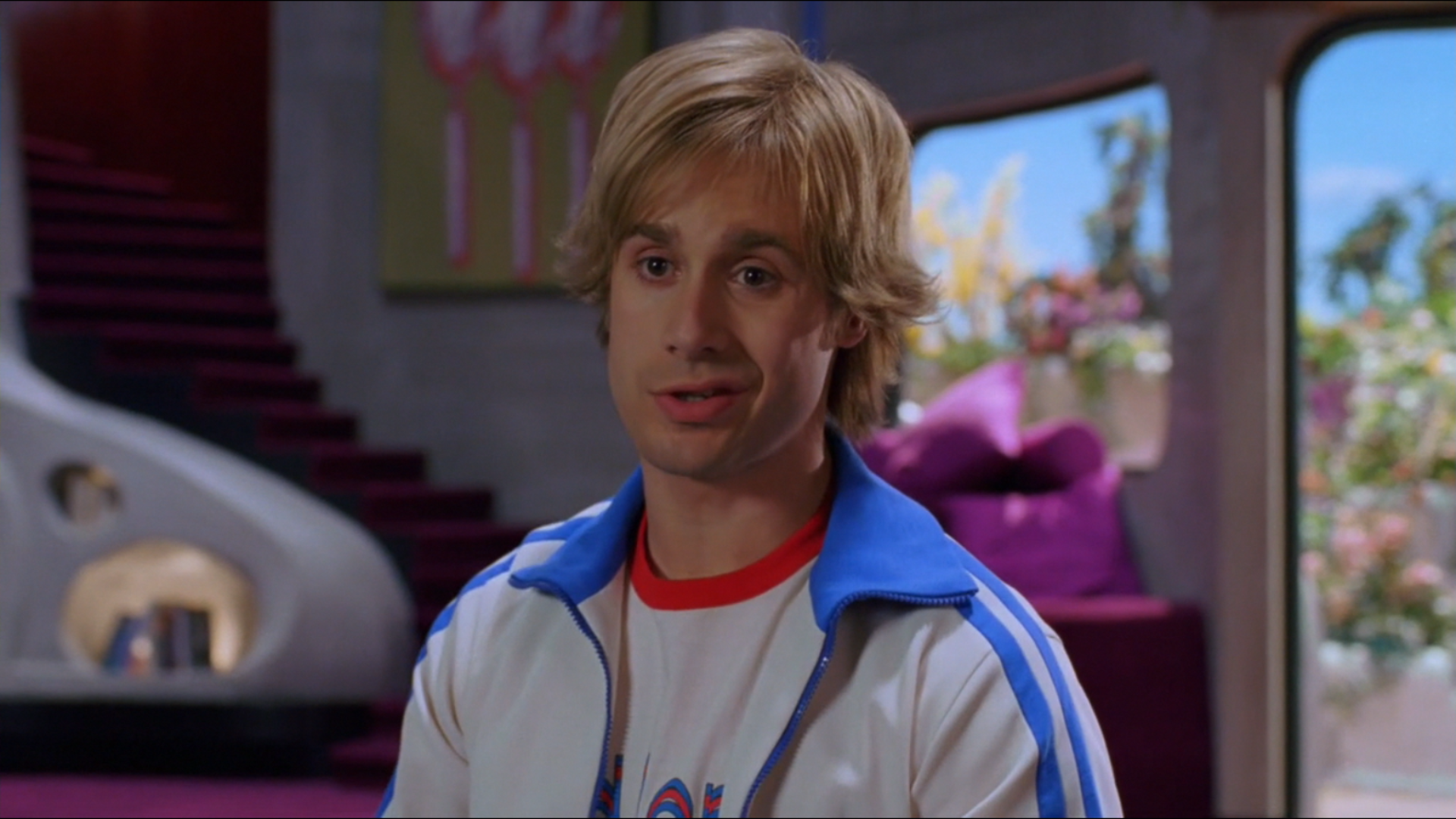 Fred Jones (Freddie Prinze, Jr.) Scoobypedia FANDOM powered by Wikia
