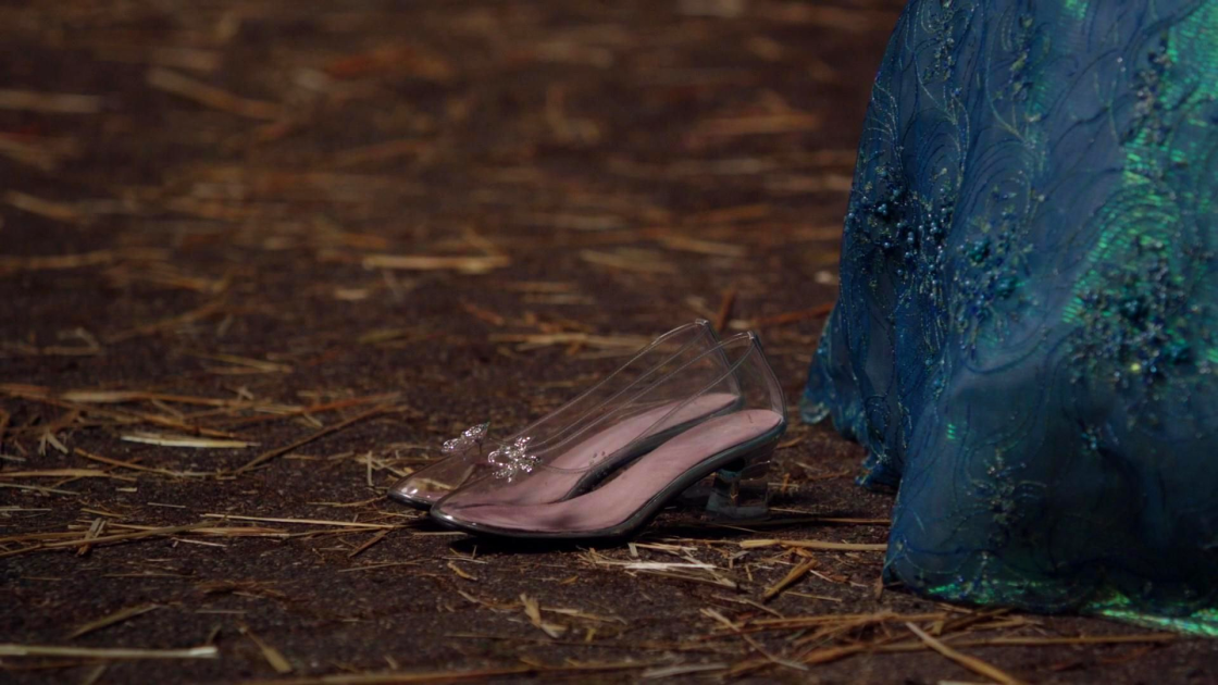 once upon a time silver slippers glass slippers once upon a time wiki fandom powered by once upon a time silver slippers glass slippers once upon a time wiki fandom powered by