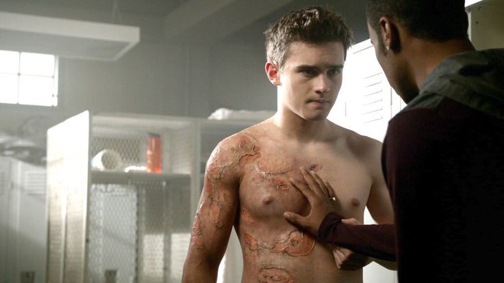 Datei Corey Und Mason Jpg Teen Wolf Wiki Fandom