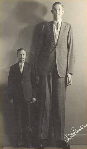 File:Robert Wadlow.jpg